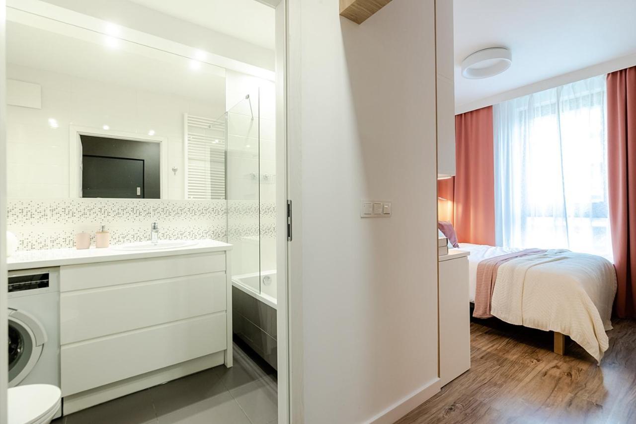 ורשה Studio Wola Apartament Kasprzaka - Wifi + Smart Tv מראה חיצוני תמונה