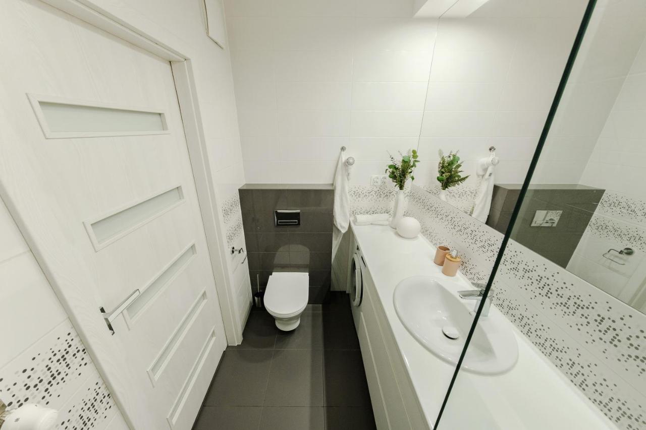 ורשה Studio Wola Apartament Kasprzaka - Wifi + Smart Tv מראה חיצוני תמונה